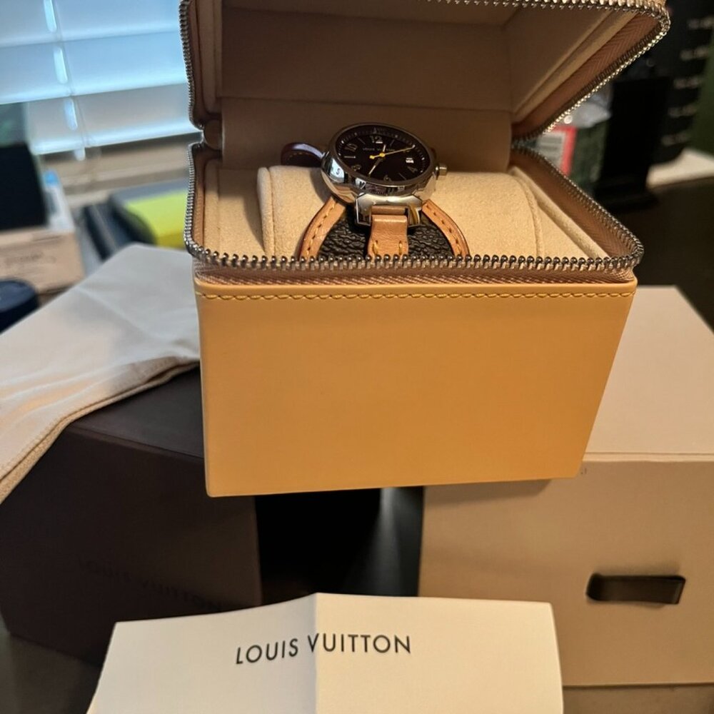Vintage Louis Vuitton Woman Watch - Picture 2 of 3